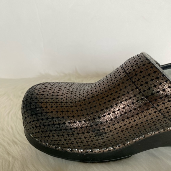 Dansko Professional Sequin Clog / Size 40 - Picture 11 of 15